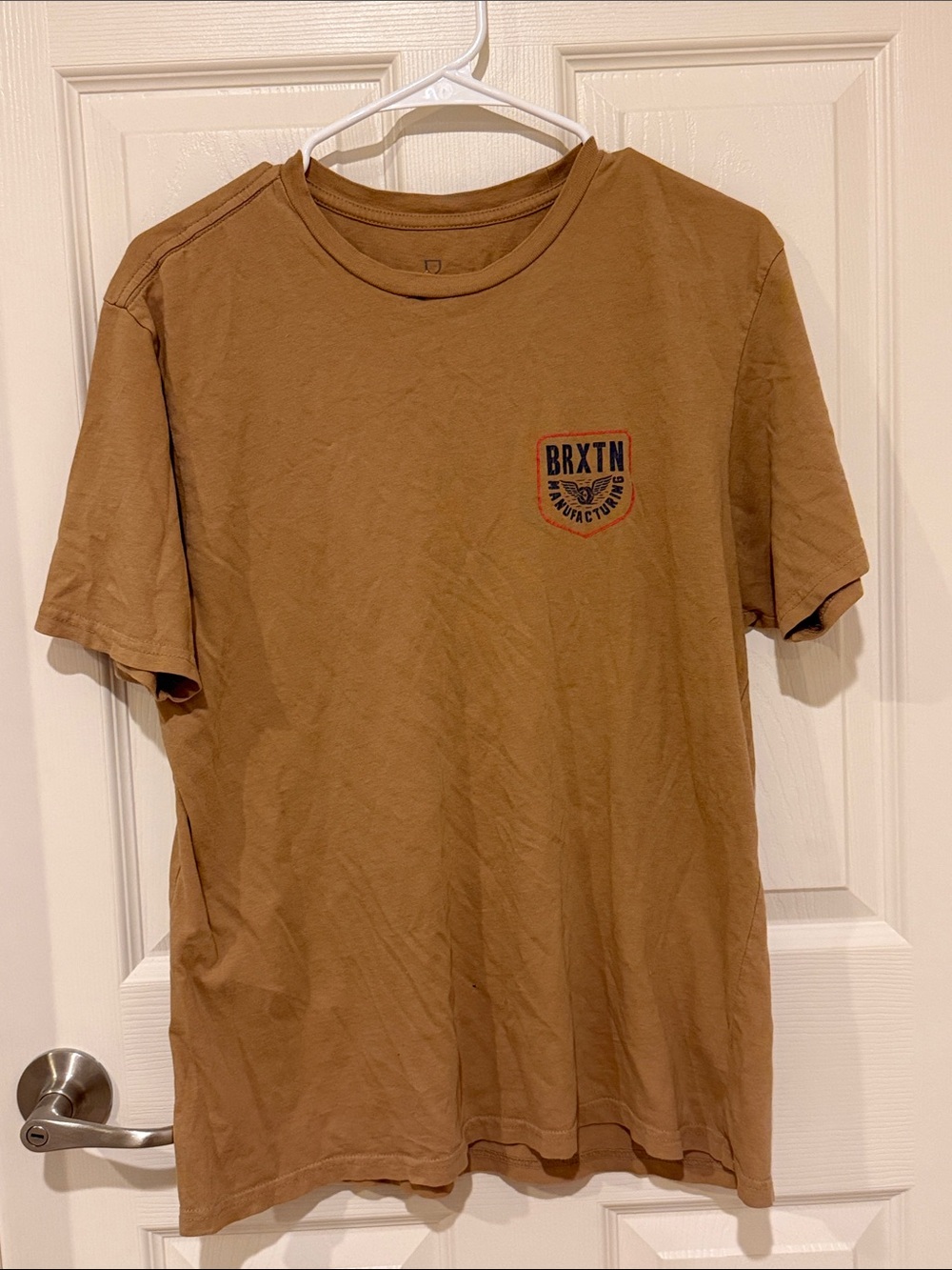 Brixton Short Sleeve Crewneck T‑Shirt in Tan with Small Chest Logo
